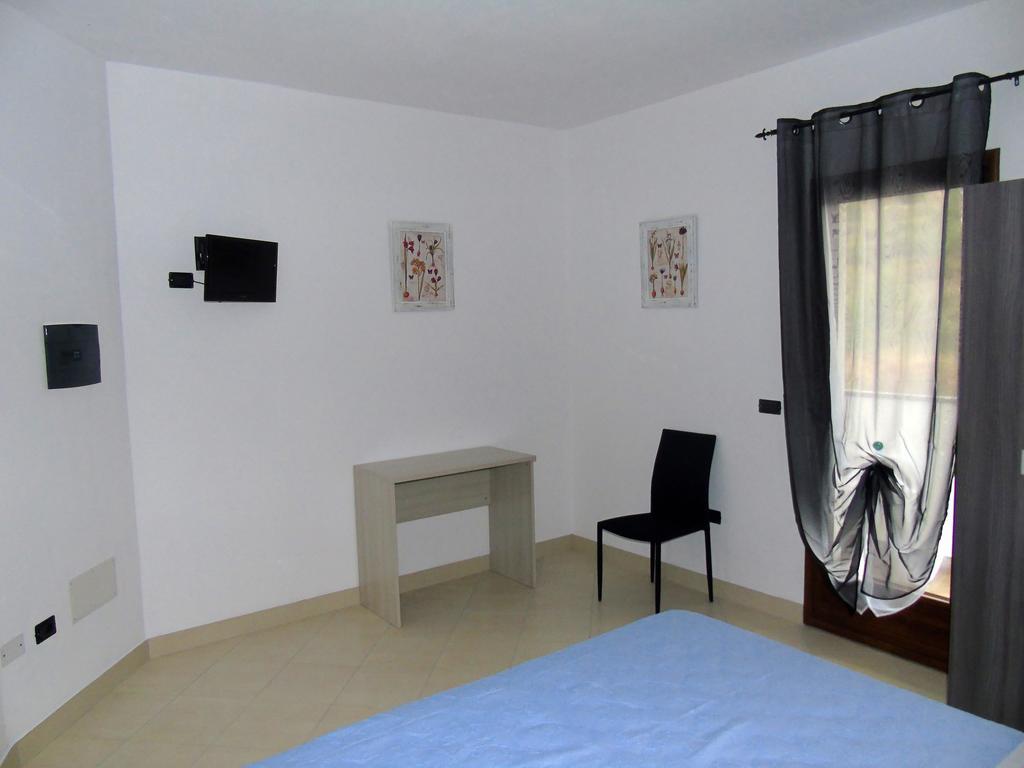 B&Birs Oliena Kamer foto