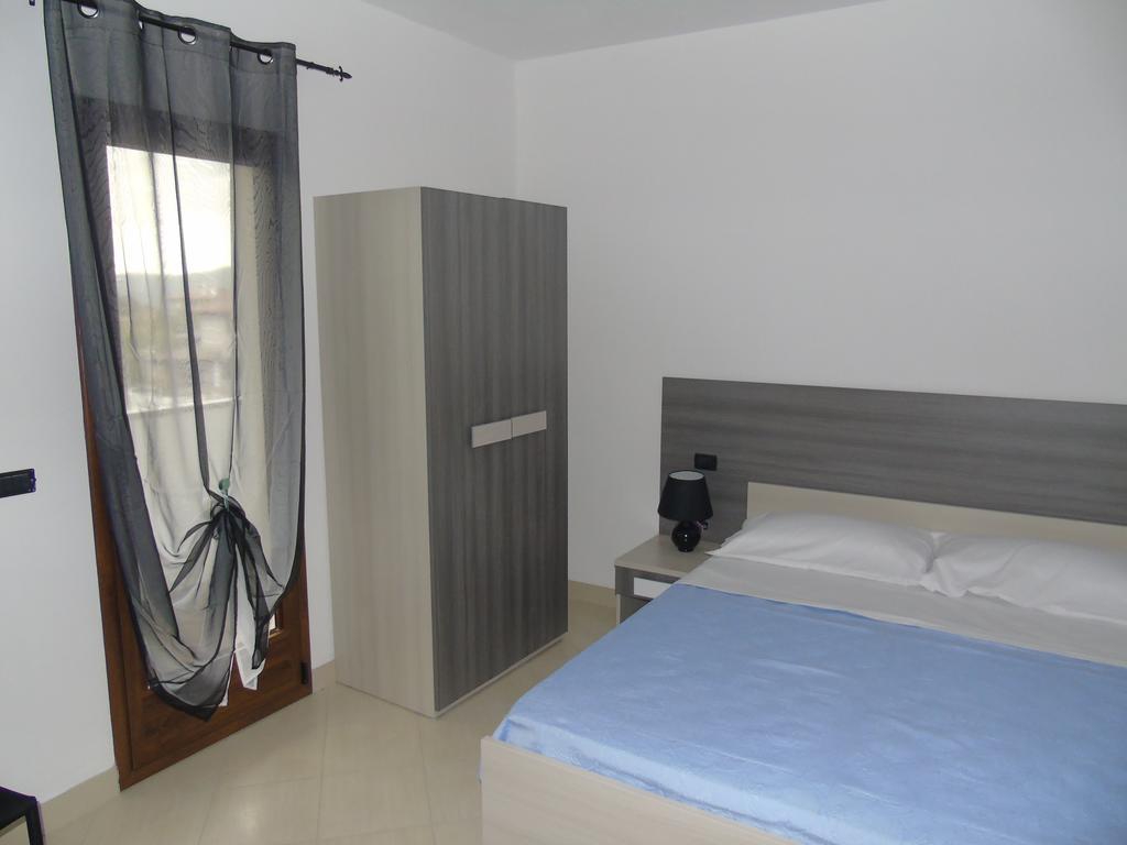 B&Birs Oliena Kamer foto